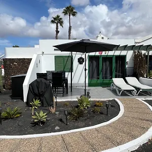 https://villa-esteban-a50857.in-canary-islands.com